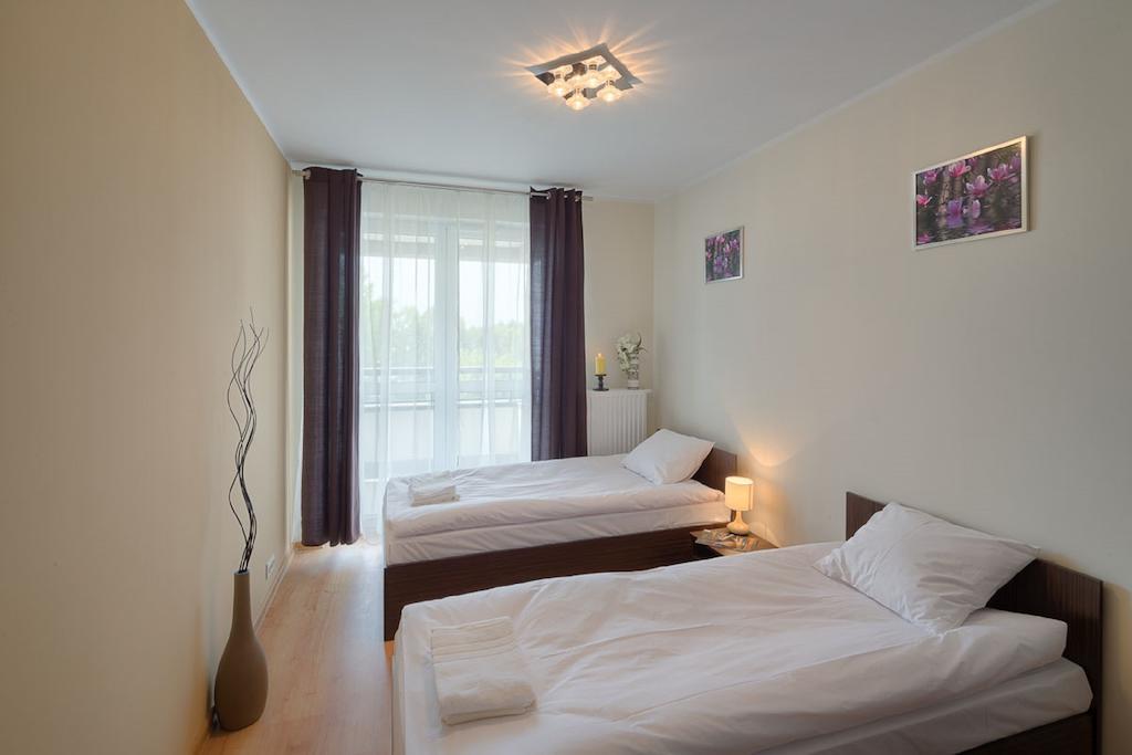 City Aparthotel Ochota Warszawa Værelse billede